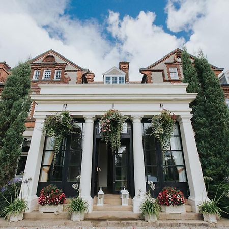 The Hawkhills (Adults Only) Hotel York Bagian luar foto