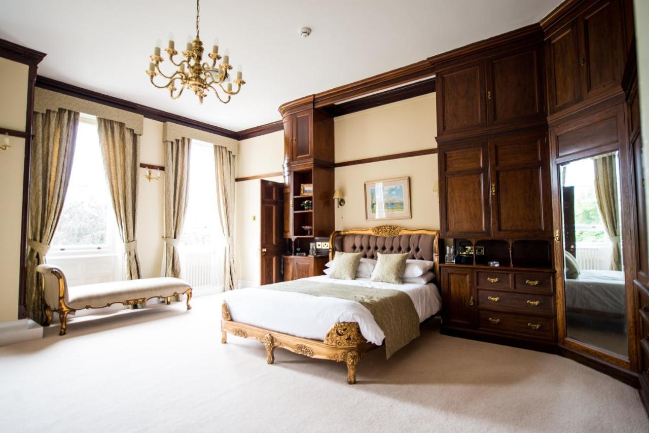 The Hawkhills (Adults Only) Hotel York Bagian luar foto