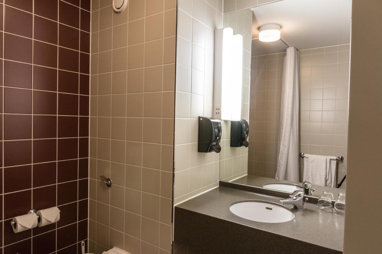 The Hawkhills (Adults Only) Hotel York Bagian luar foto