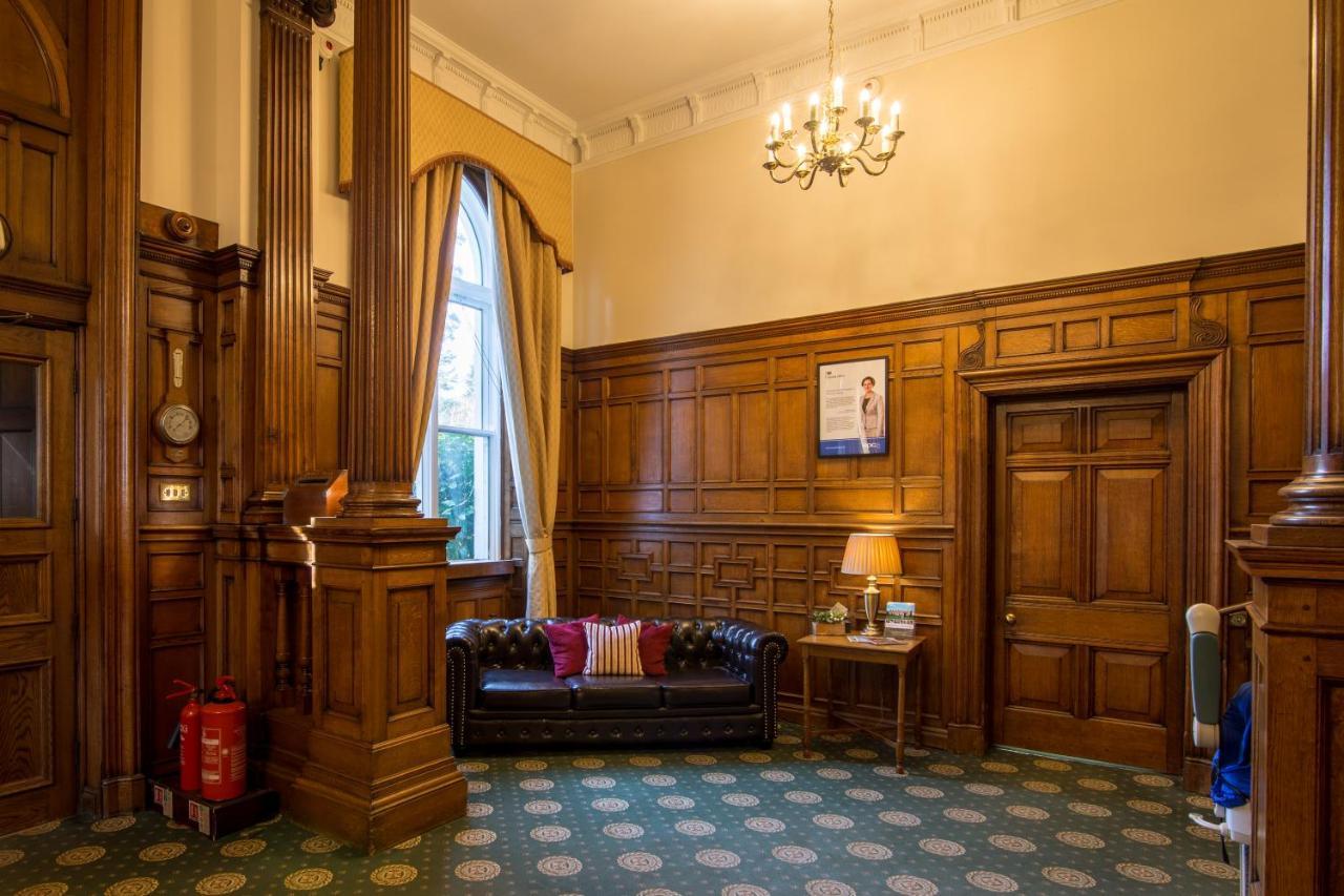 The Hawkhills (Adults Only) Hotel York Bagian luar foto