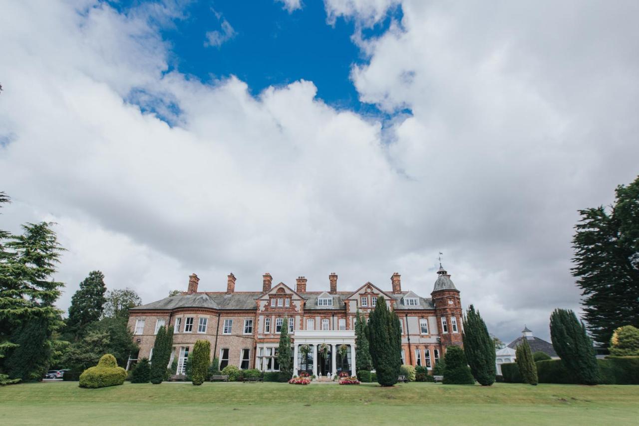 The Hawkhills (Adults Only) Hotel York Bagian luar foto