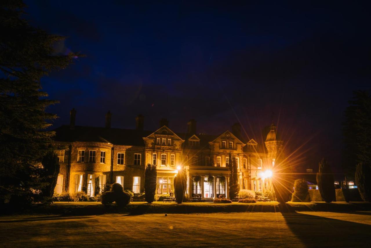 The Hawkhills (Adults Only) Hotel York Bagian luar foto