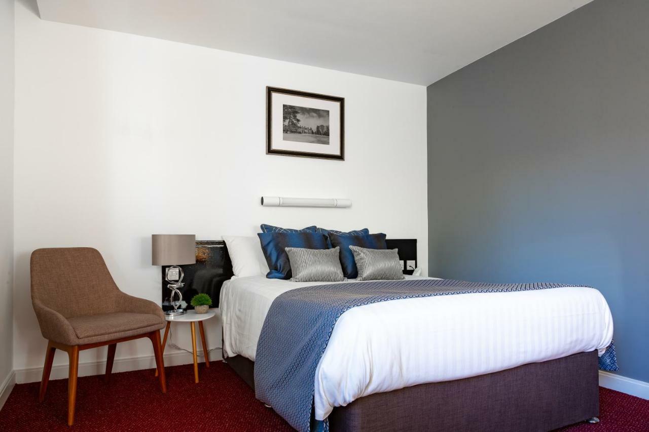 The Hawkhills (Adults Only) Hotel York Bagian luar foto